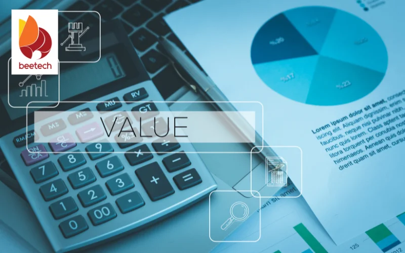 Insourcing vs Outsourcing Software Development 1